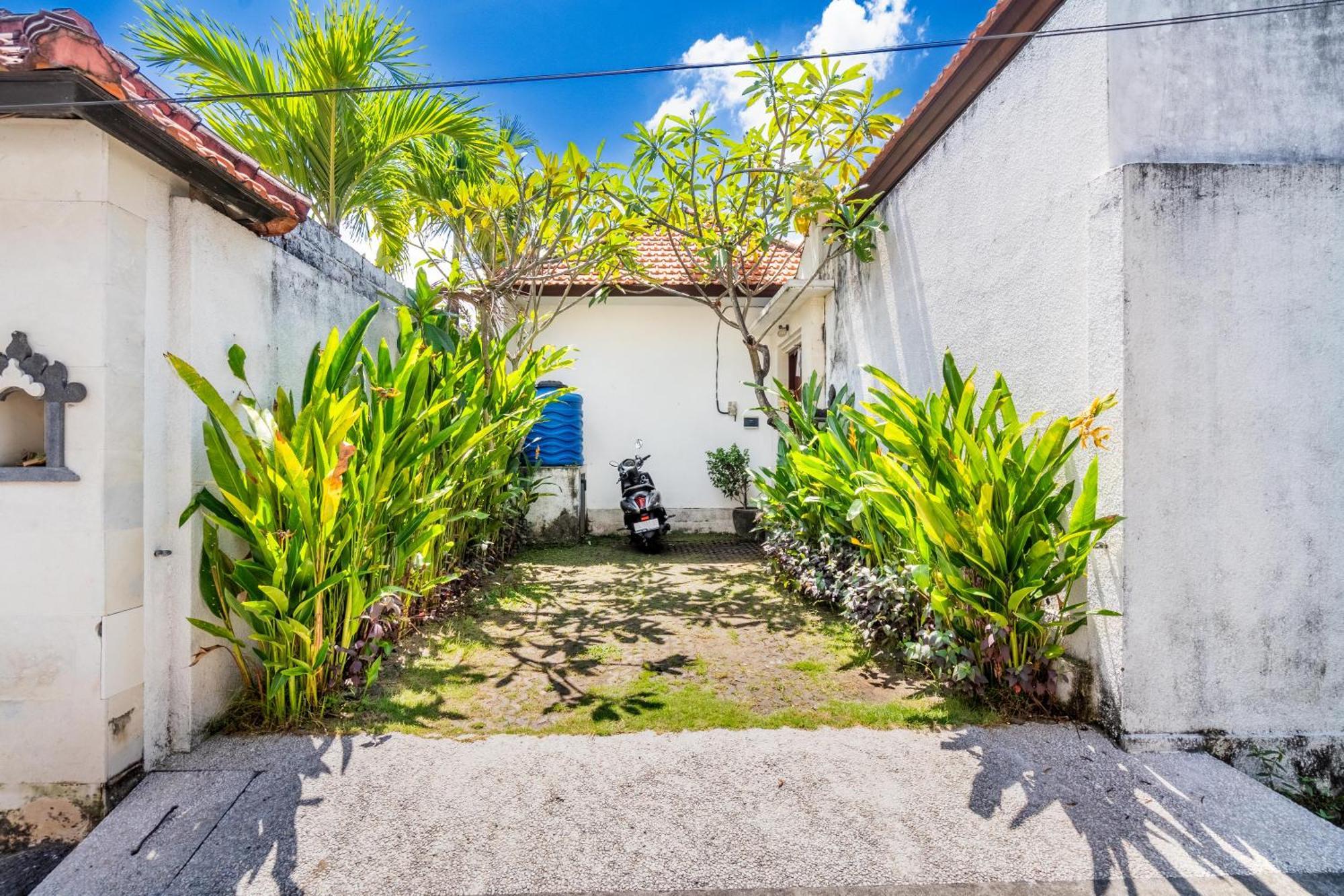 4-Bedroom Pool Villa Near Seminyak Center Buitenkant foto