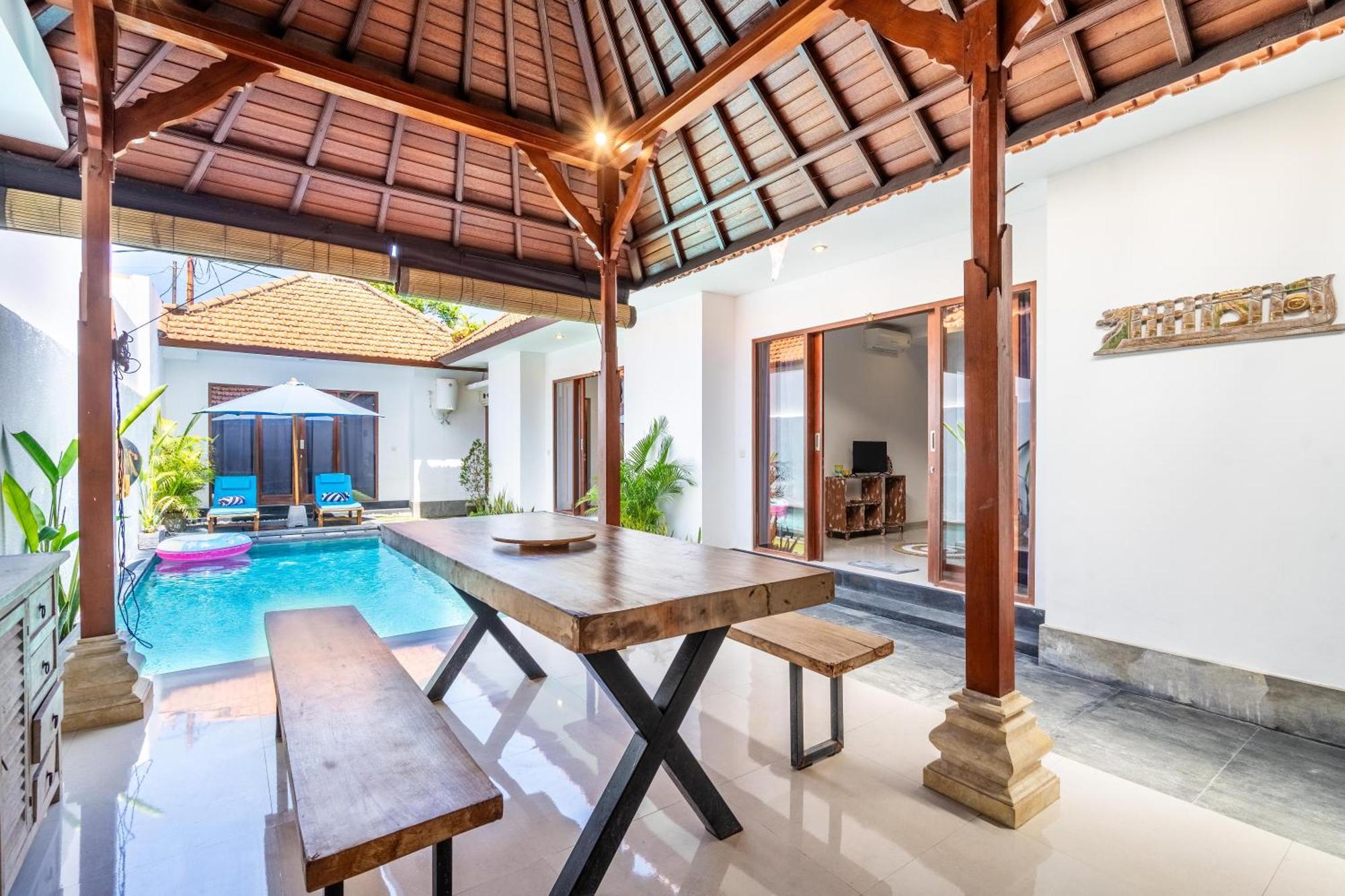 4-Bedroom Pool Villa Near Seminyak Center Buitenkant foto